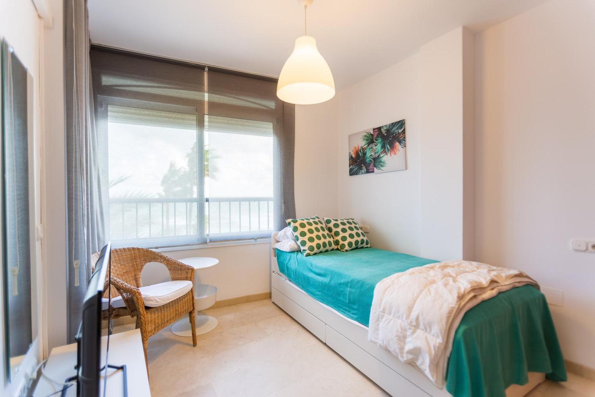 Bonito Apartamento En Primera Linea De Playa Estepona Extérieur photo
